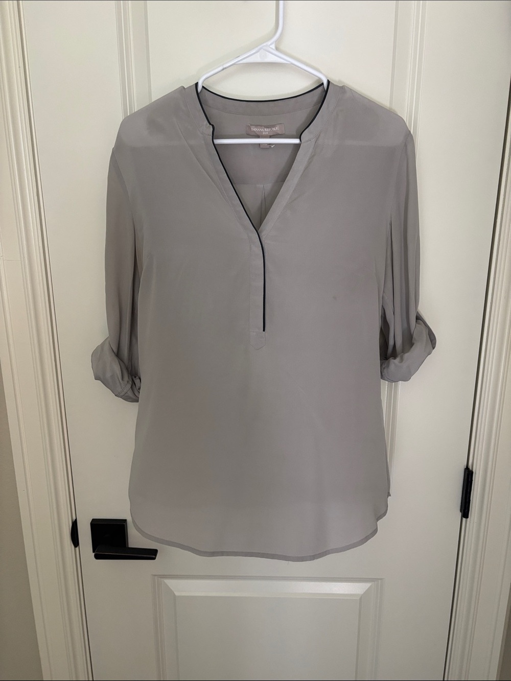 Banana Republic Light Gray Split V-Neck Tunic with Black Trim
